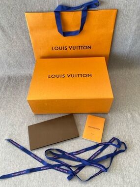 LOUIS VUITTON | Large Magnetic Opening Box Gift Packaging set